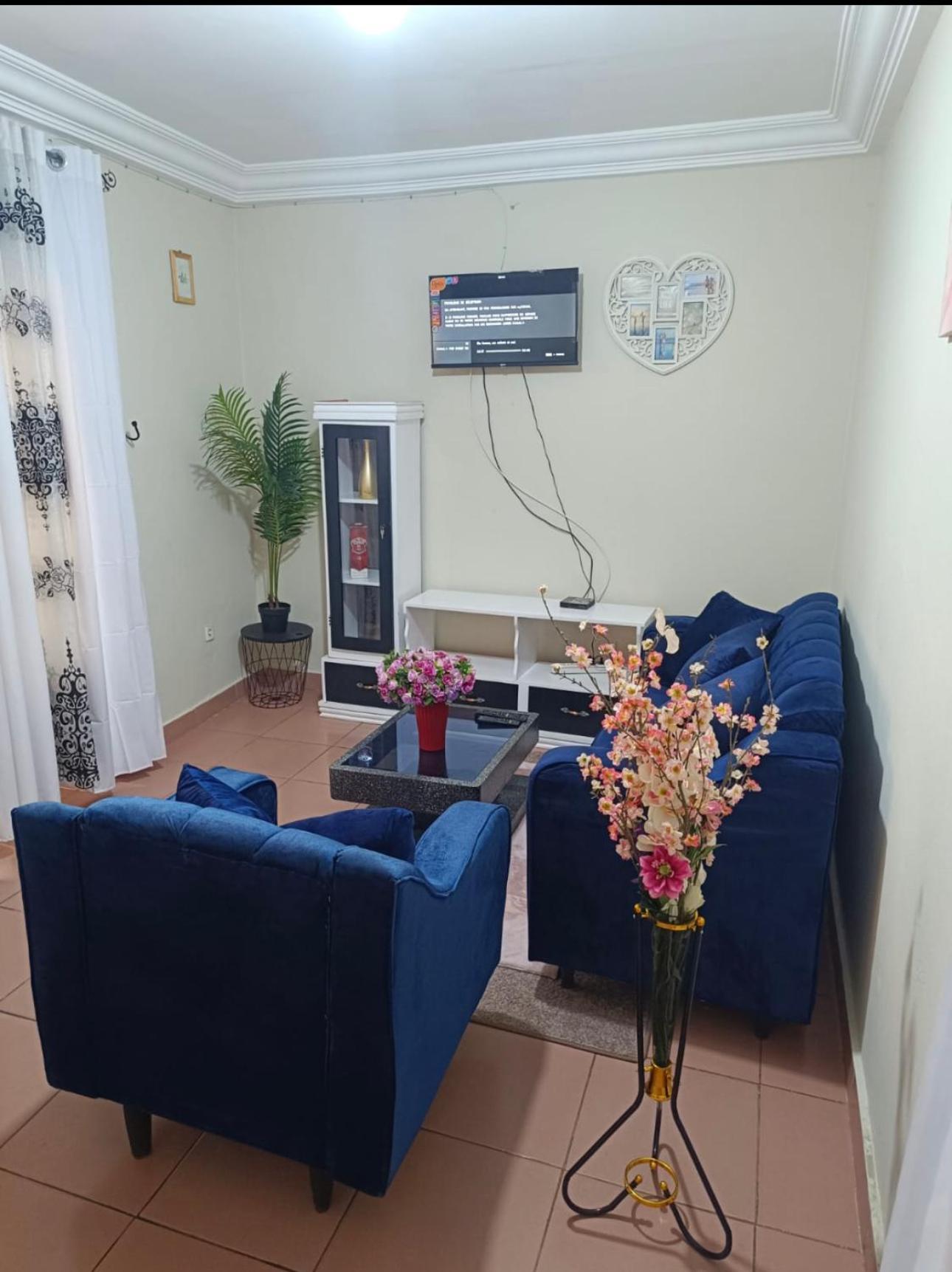Studio Meublee 1 Chambre Etoug Ebe Яунде Экстерьер фото
